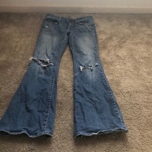 American Eagle Hi Rise jeans .